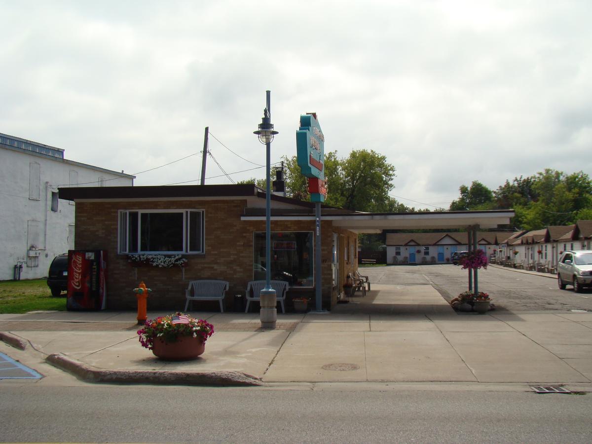 Long Ships Motel Sault Ste. Marie Dış mekan fotoğraf